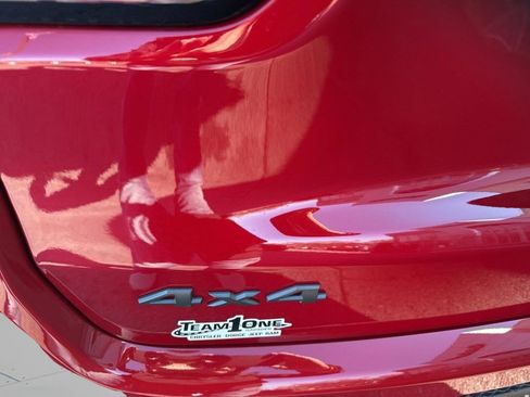 New 2026 Jeep Compass Latitude image 32