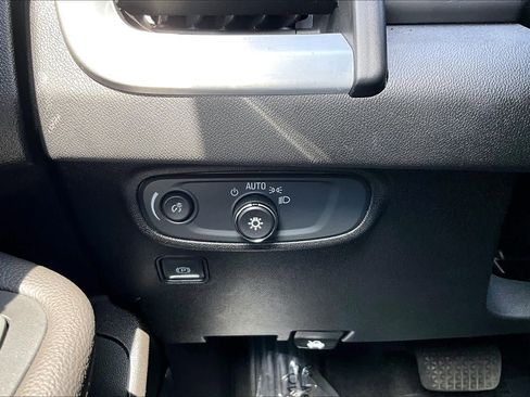 Used 2019 GMC Terrain SLE w/ Driver Convenience Package AWD/4WD image 34