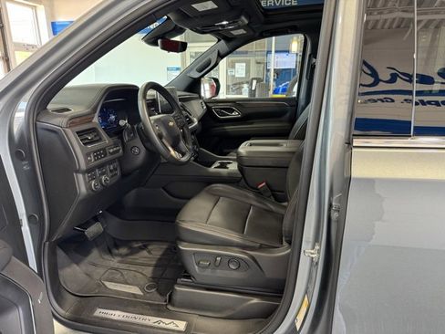 Used 2024 Chevrolet Tahoe High Country image 9