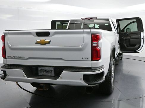 Used 2022 Chevrolet Silverado 2500 LTZ w/ Z71 Chrome Sport Edition image 46