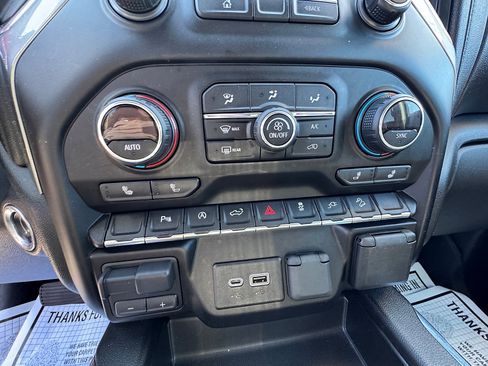 Used 2019 Chevrolet Silverado 1500 LT Trail Boss AWD/4WD image 16