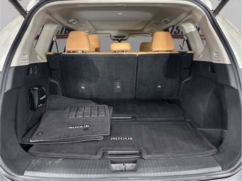 Used 2022 Nissan Rogue Platinum w/ Head-Up Display Package image 16