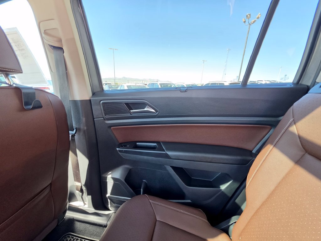 Used 2021 Volkswagen Atlas SEL FWD image 18