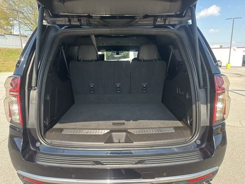 Used 2021 Chevrolet Suburban High Country image 9