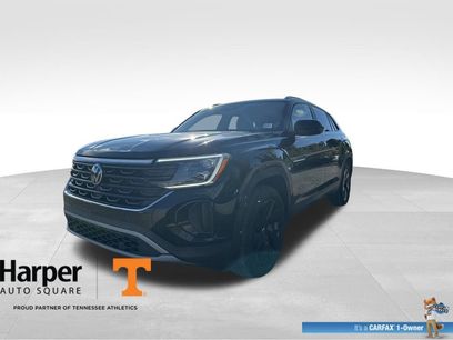Used 2024 Volkswagen Atlas Cross Sport SE w/ Black Wheel Package