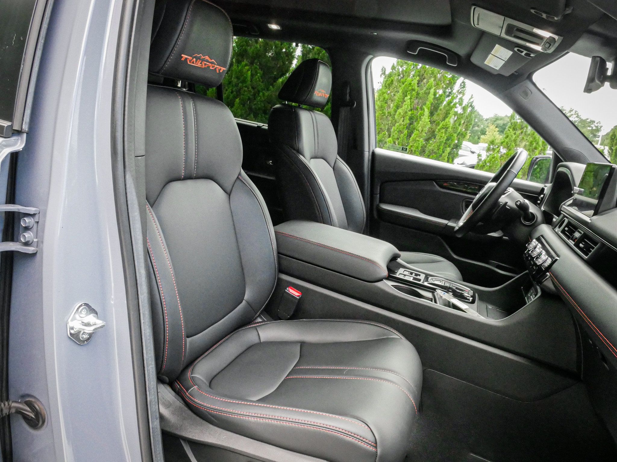 Certified 2025 Honda Pilot TrailSport image 33
