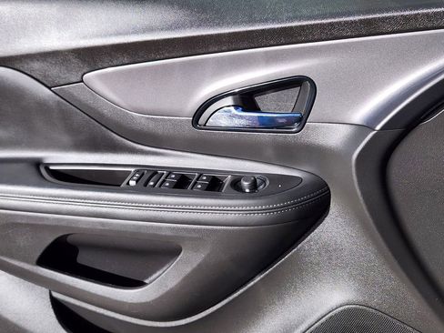 Used 2022 Buick Encore Preferred w/ Safety Package image 6