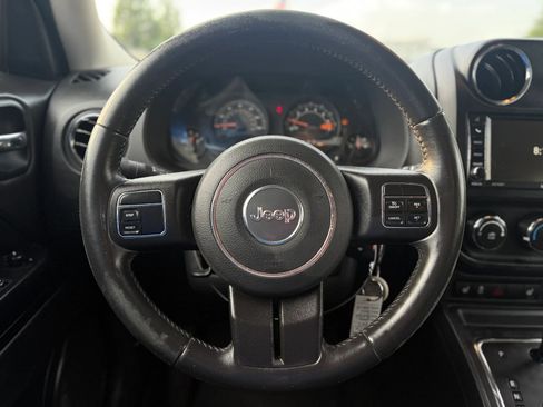 Used 2017 Jeep Patriot High Altitude AWD/4WD image 24