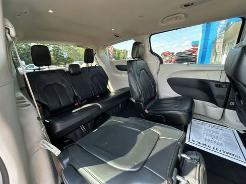 Used 2021 Chrysler Voyager Lxi image 25