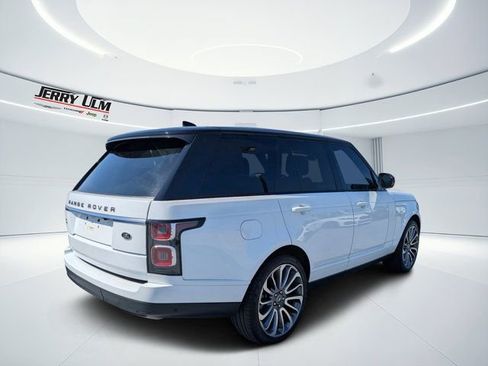 Used 2020 Land Rover Range Rover HSE image 3