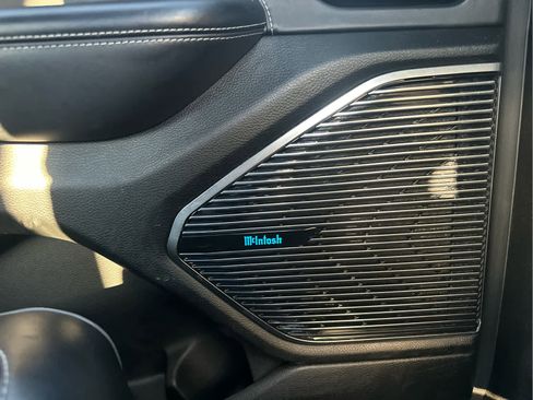 Used 2022 Jeep Grand Cherokee L Overland w/ Luxury Tech Group IV image 14