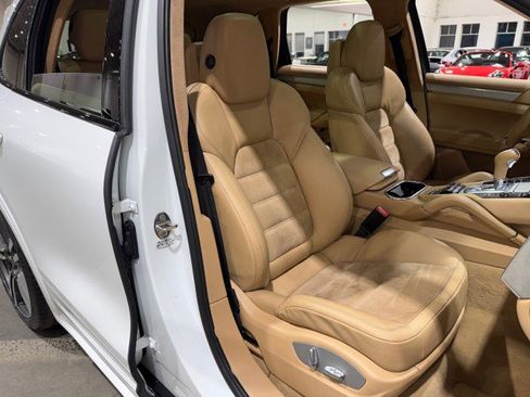 Used 2013 Porsche Cayenne GTS image 66