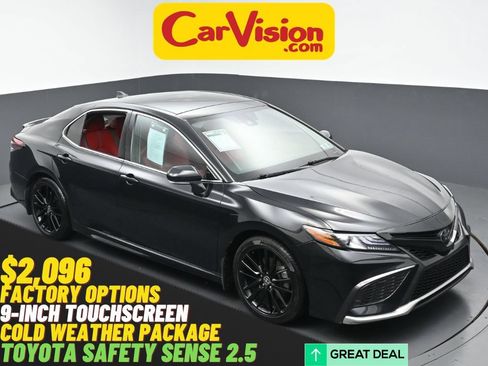 Used 2022 Toyota Camry XSE FWD image 1