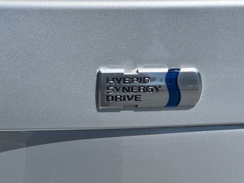 Used 2015 Toyota Prius Four FWD image 38