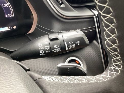 New 2025 Jeep Grand Cherokee Altitude image 35