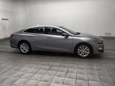 Used 2025 Chevrolet Malibu LT FWD image 11
