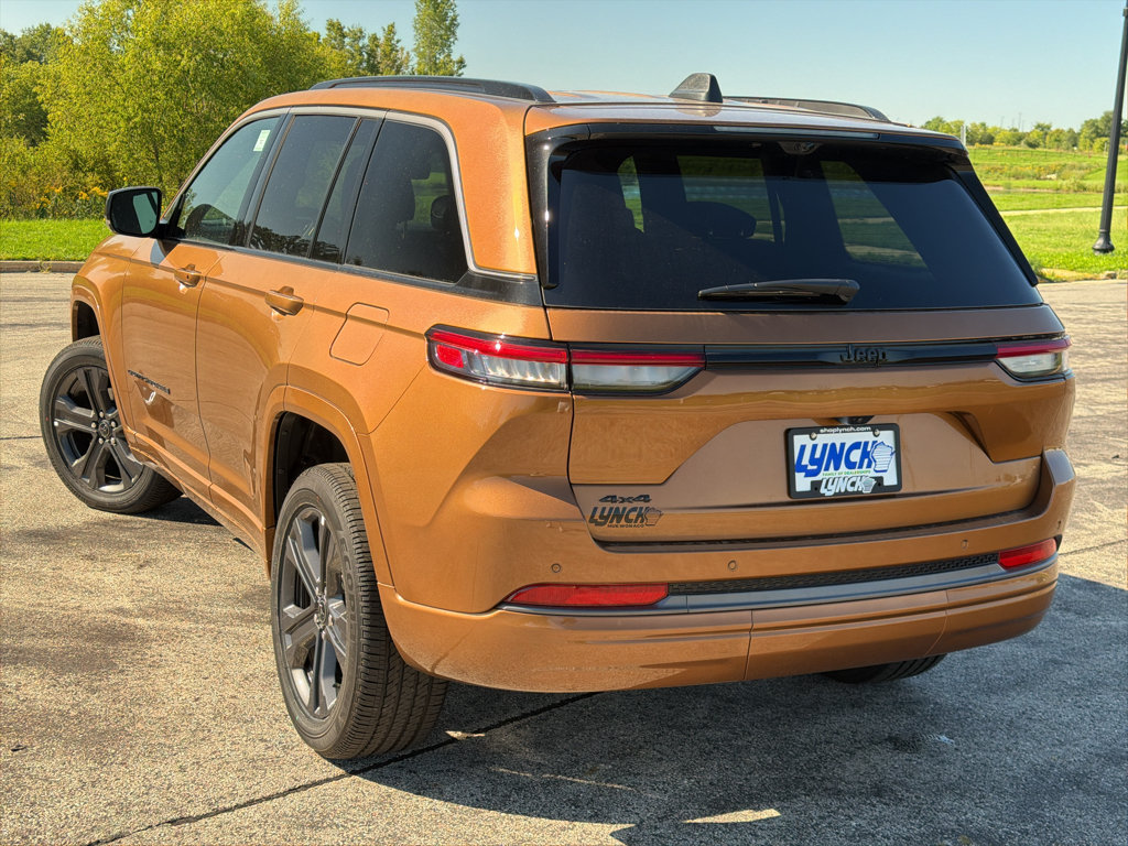 New 2027 Jeep Grand Cherokee Limited AWD/4WD image 2
