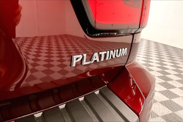 Used 2024 Nissan Armada Platinum w/ Captain's Chairs Package AWD/4WD image 9