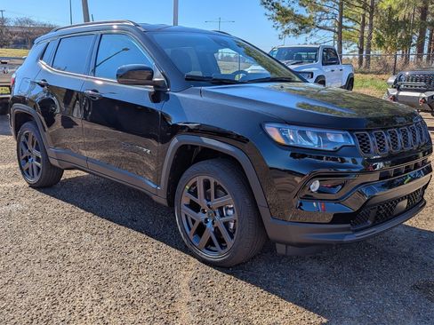 New 2026 Jeep Compass Limited image 4
