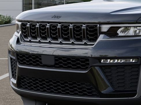 New 2026 Jeep Grand Cherokee L Limited AWD/4WD image 11