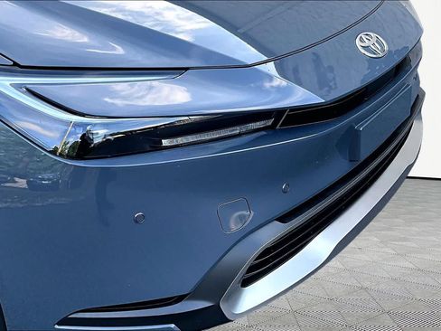 Certified 2026 Toyota Prius Plug-In Hybrid FWD image 30
