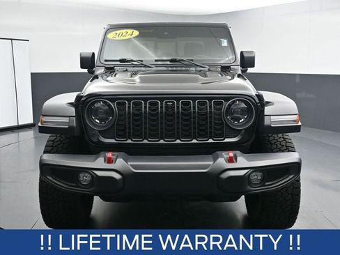 Used 2024 Jeep Gladiator Rubicon w/ Technology Group AWD/4WD image 3