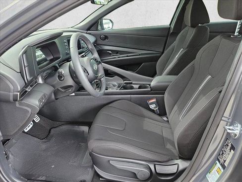 New 2026 Hyundai Elantra SEL Sport FWD image 4