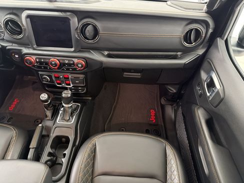 Used 2023 Jeep Gladiator Overland AWD/4WD image 29