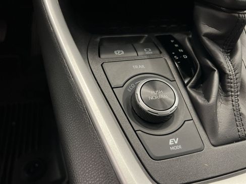 Used 2024 Toyota RAV4 XLE w/ Convenience Package image 29