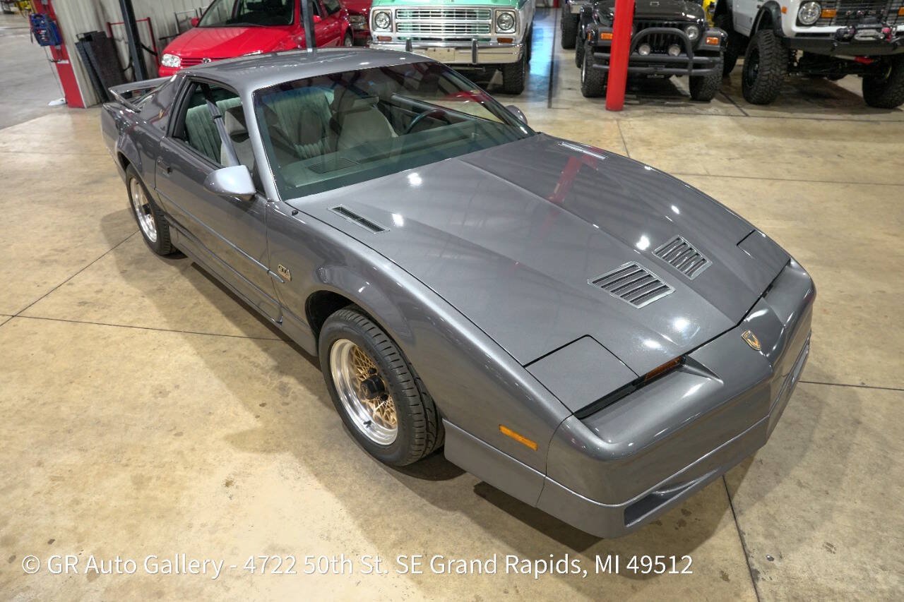Used 1987 Pontiac Firebird Trans Am RWD image 14