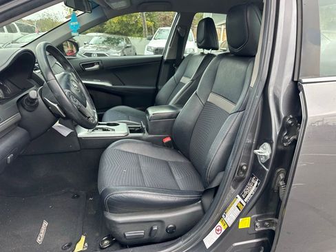 Used 2013 Toyota Camry SE FWD image 9