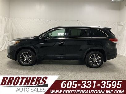 Used 2017 Toyota Highlander XLE
