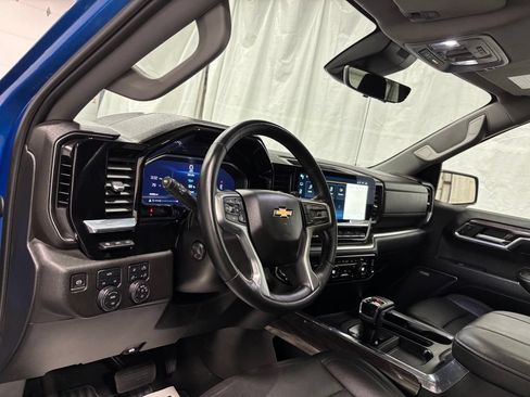 Used 2023 Chevrolet Silverado 1500 LTZ w/ LTZ Premium Package AWD/4WD image 15