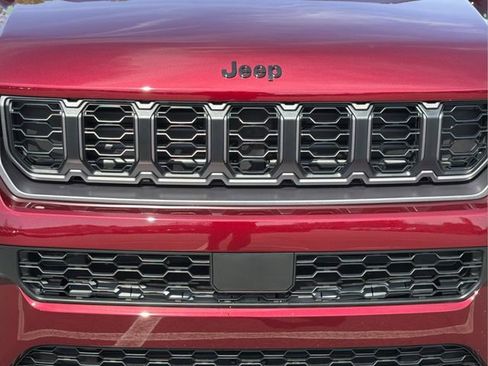New 2026 Jeep Grand Cherokee L 4WD image 33