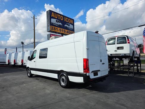 Used 2020 Mercedes-Benz Sprinter 2500 image 26