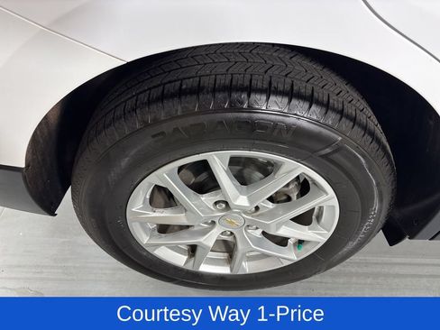 Used 2024 Chevrolet Equinox LT FWD image 13