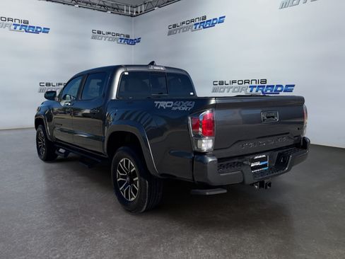 Used 2021 Toyota Tacoma TRD Sport w/ TRD Premium Sport Package AWD/4WD image 7