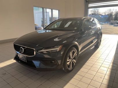 Certified 2025 Volvo V60 B5 Cross Country Plus
