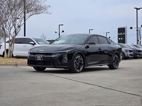 New 2026 Kia K4 GT-Line image 2