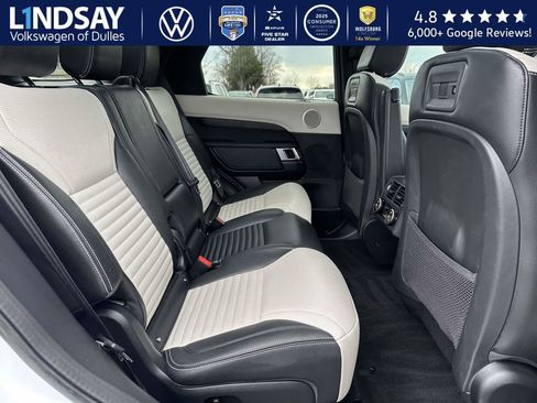 Used 2023 Land Rover Discovery S R-Dynamic image 12