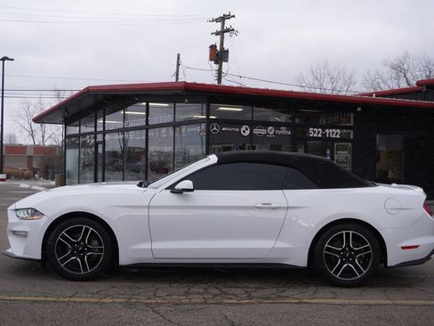 Used 2020 Ford Mustang Premium image 4