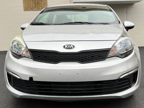 Used 2017 Kia Rio LX image 3