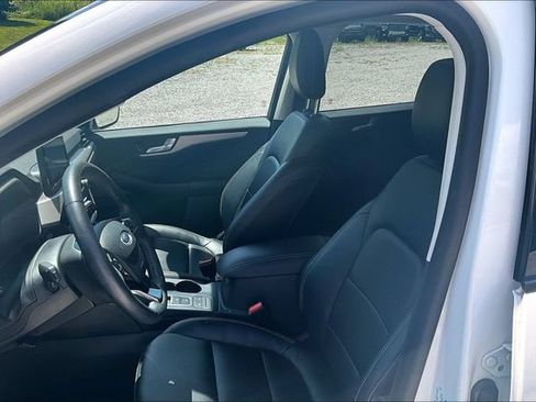 Used 2022 Ford Escape SEL w/ Technology Package AWD/4WD image 23