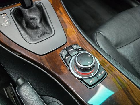 Used 2011 BMW 328i xDrive Sedan image 22