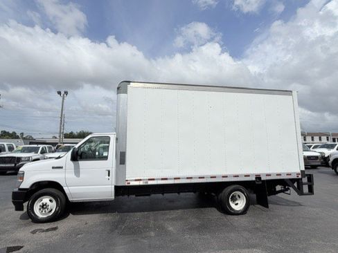Used 2021 Ford E-450 and Econoline 450 Super Duty w/ Power Windows & Locks Group RWD image 8