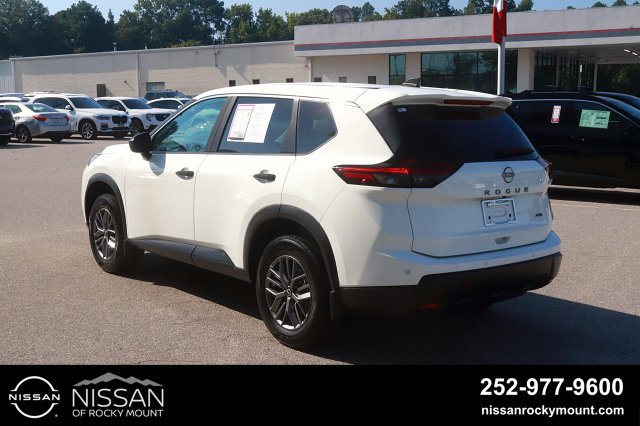 Used 2024 Nissan Rogue S AWD/4WD image 5