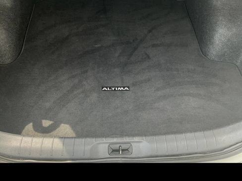 Used 2024 Nissan Altima 2.5 SV FWD image 24
