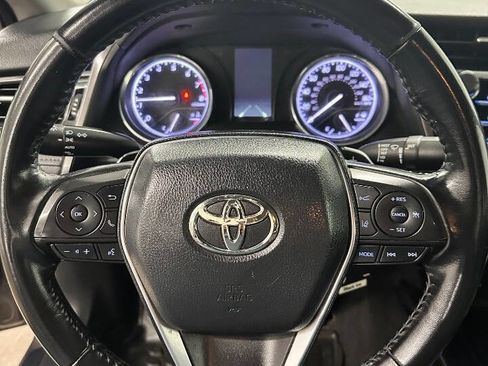 Used 2020 Toyota Camry SE image 21
