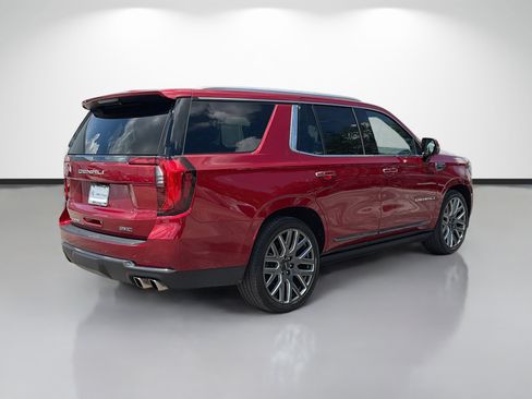 Used 2025 GMC Yukon Denali Ultimate AWD/4WD image 3