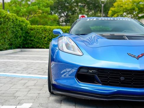 Used 2016 Chevrolet Corvette Z06 w/ 3LZ Preferred Equipment Group RWD image 6